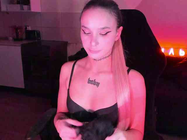 AshMila webcam