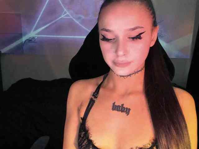 AshMila webcam