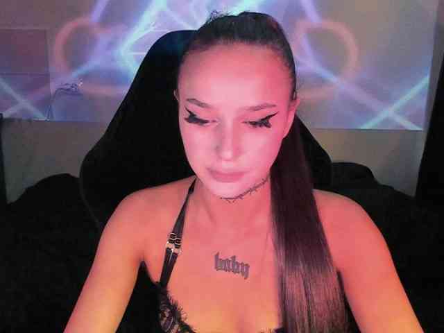 AshMila webcam