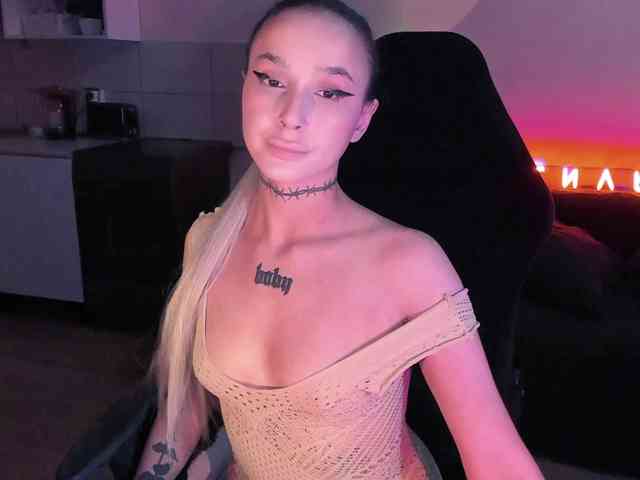 AshMila webcam