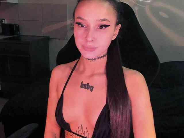 AshMila webcam