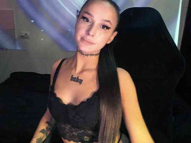 AshMila webcam