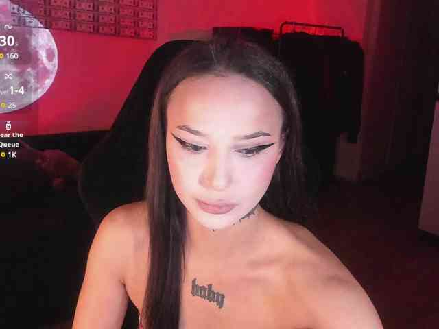AshMila webcam