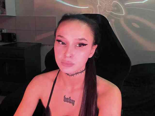 AshMila webcam