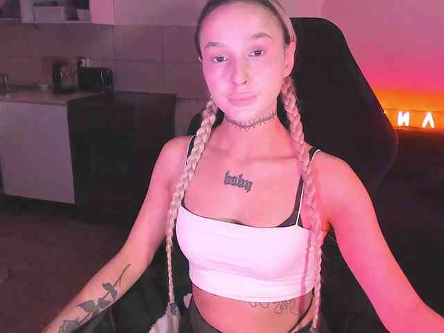 AshMila webcam