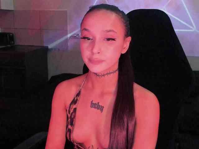 AshMila webcam