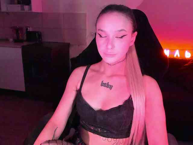 AshMila webcam