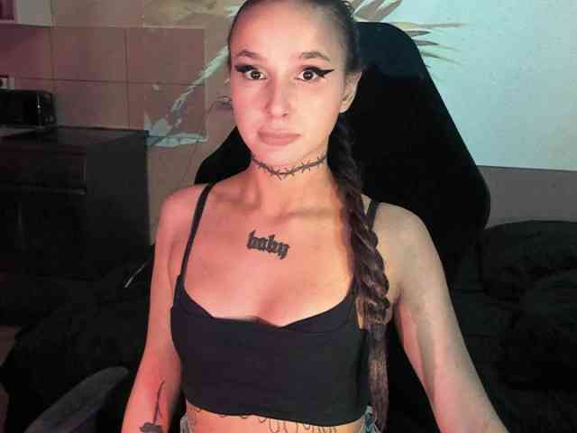 AshMila webcam