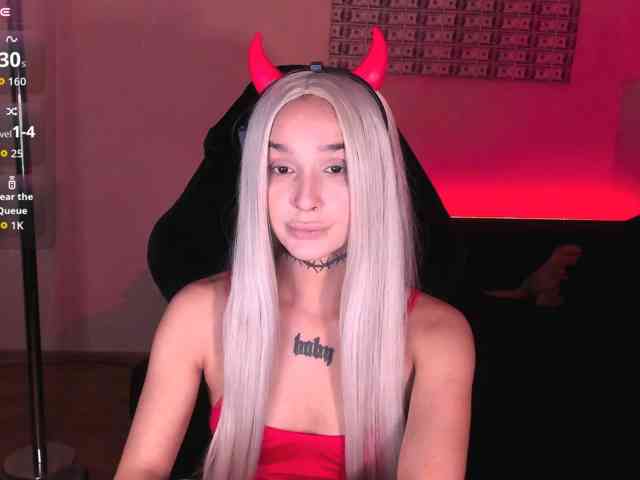 AshMila webcam