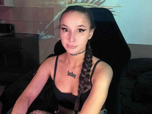 AshMila webcam