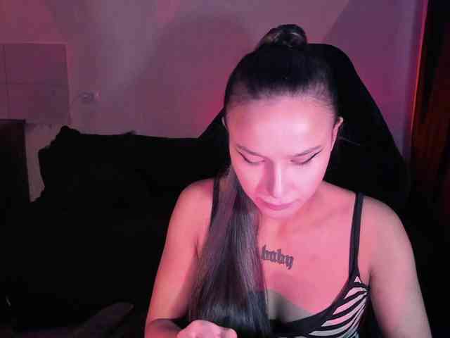 AshMila webcam