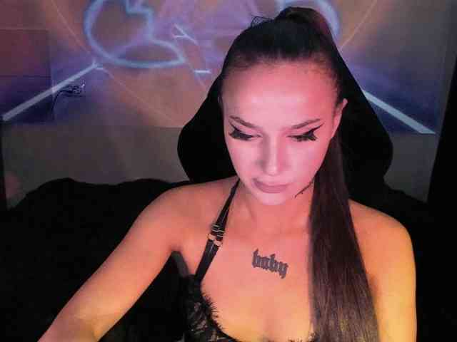AshMila webcam