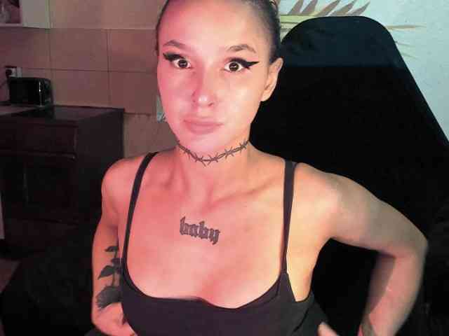 AshMila webcam