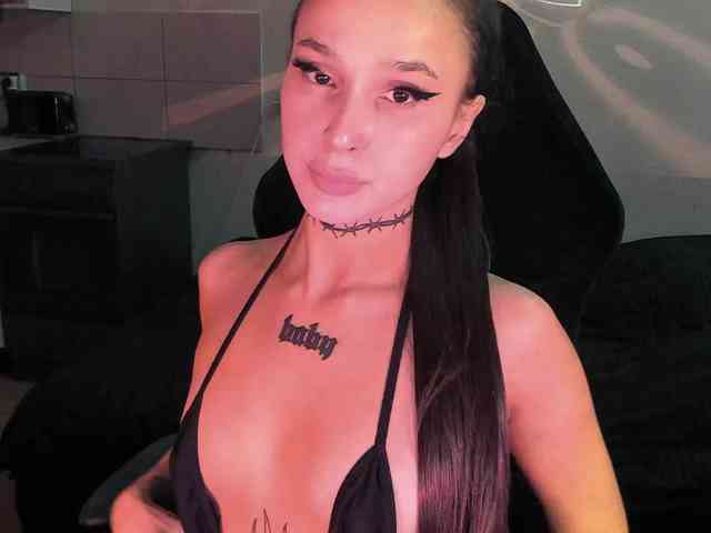 AshMila webcam
