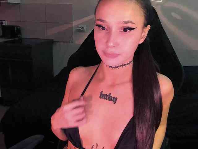 AshMila webcam