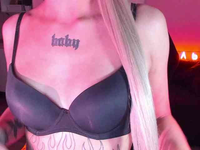 AshMila webcam