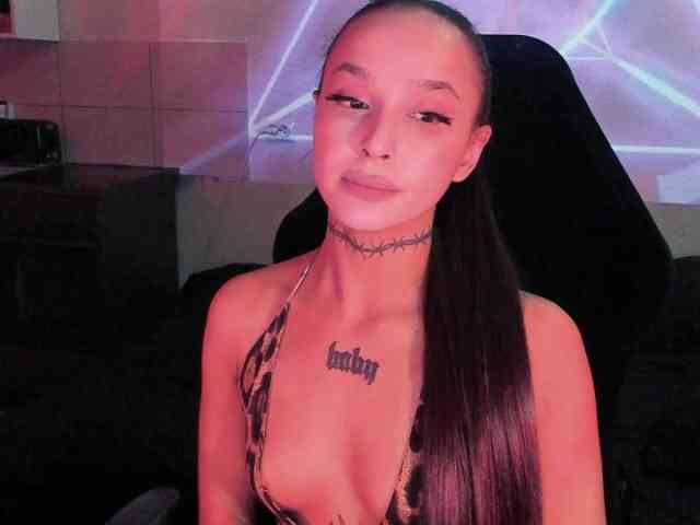 AshMila webcam