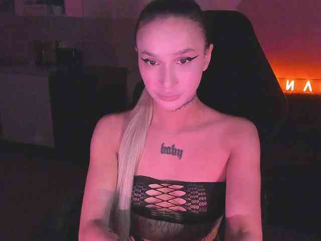 AshMila webcam