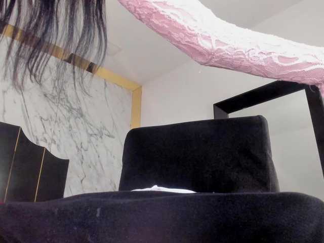 Bylie-Hills live webcam show