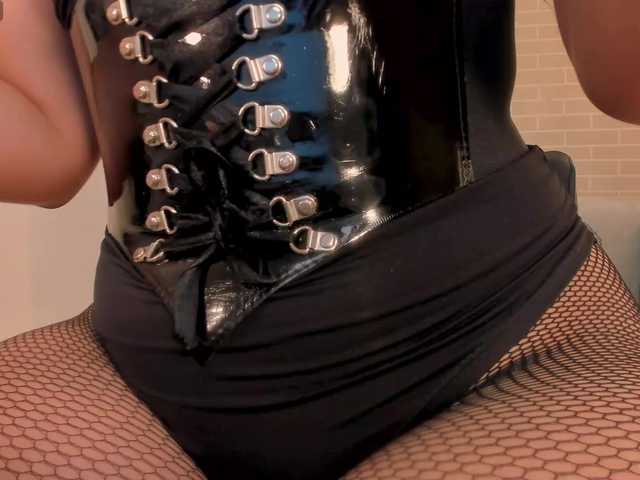 AlinaKravitz's BongaCams show and profile