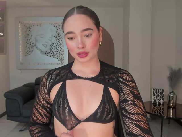 AlinaKravitz live cam on BongaCams