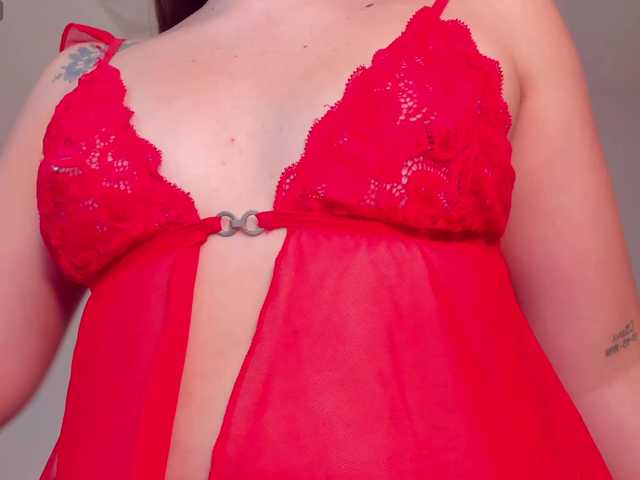 AlinaKravitz live cam on BongaCams