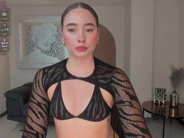 AlinaKravitz live cam on BongaCams