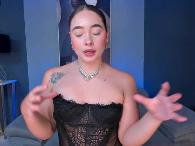AlinaKravitz live cam on BongaCams