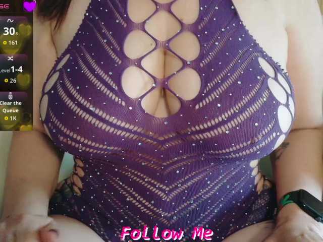 QueenyK1ng live cam on BongaCams