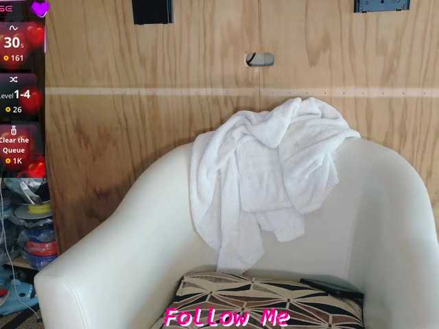 QueenyK1ng live cam on BongaCams