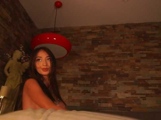 LunaMystyque, en vivo ahora en BongaCams