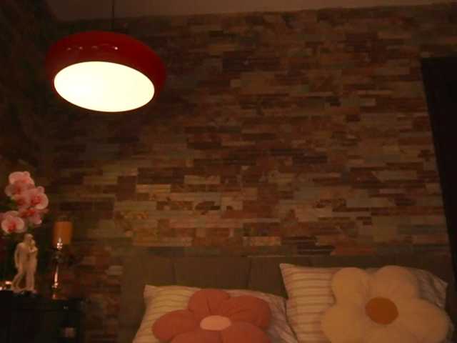 LunaMystyque live cam preview