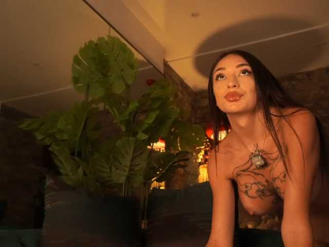 LunaMystyque live cam on BongaCams