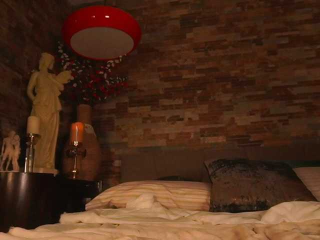 LunaMystyque, en directo ahora en BongaCams