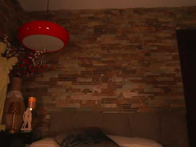 LunaMystyque, en directo ahora en BongaCams