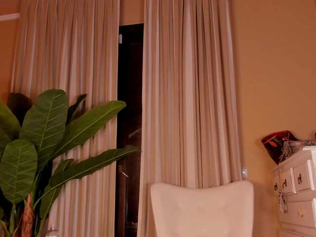 LunaMystyque live cam on BongaCams