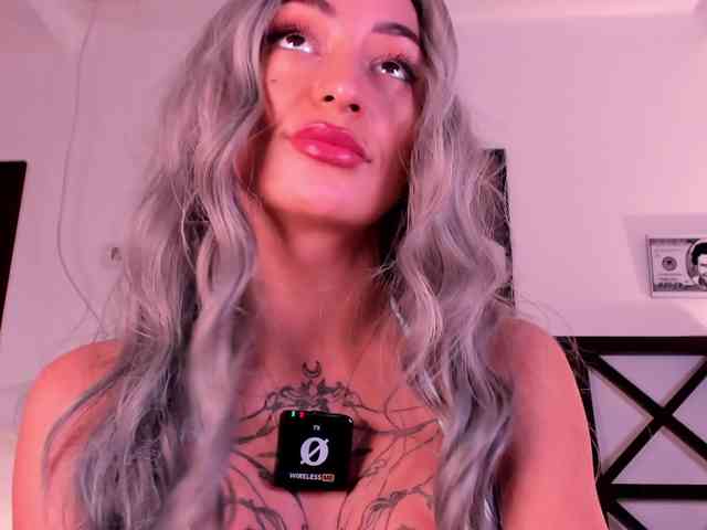 LunaMystyque webcam