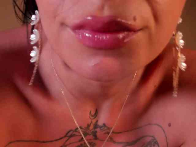 LunaMystyque webcam