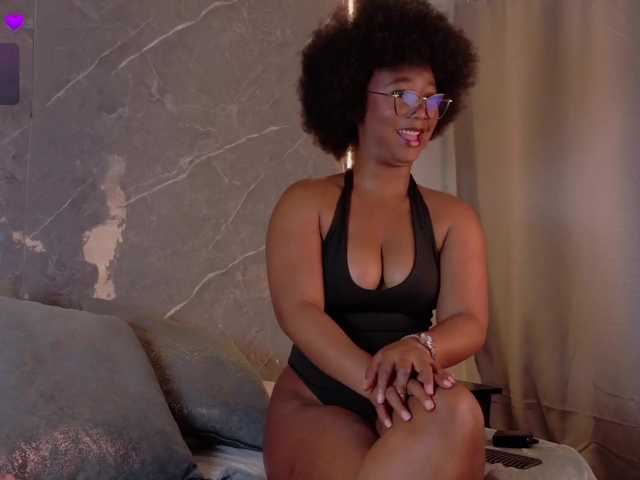 Rachellebony live cam on BongaCams