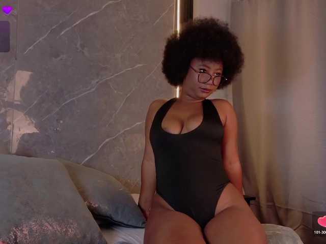 Rachellebony live cam on BongaCams