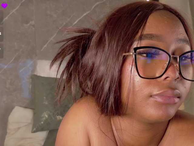 Rachellebony live cam on BongaCams