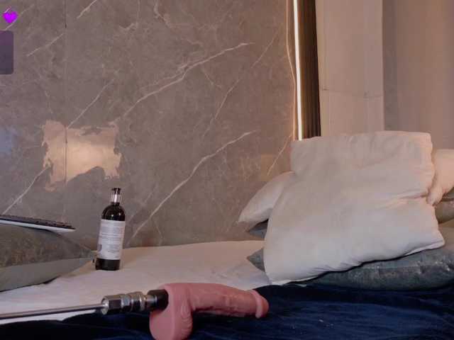 Rachellebony live cam on BongaCams