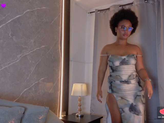 Rachellebony live cam on BongaCams