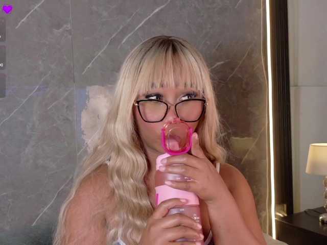 Rachellebony live cam on BongaCams