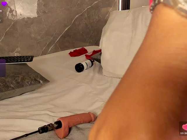 Rachellebony live cam on BongaCams