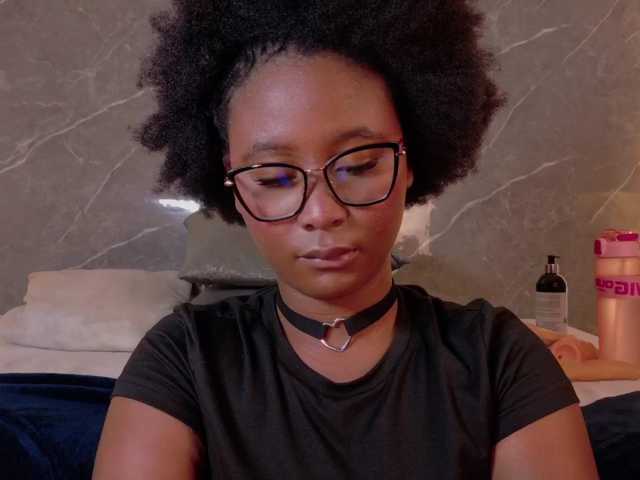 Rachellebony live cam on BongaCams
