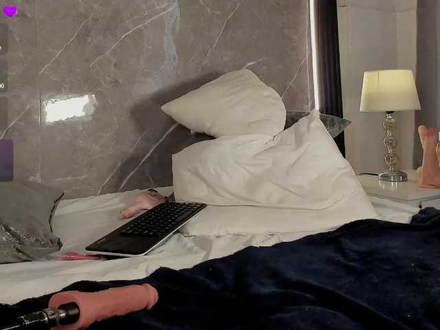 Rachellebony live cam on BongaCams