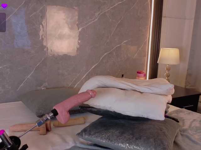 Rachellebony live cam on BongaCams