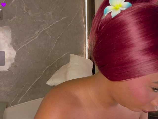 Rachellebony live cam on BongaCams