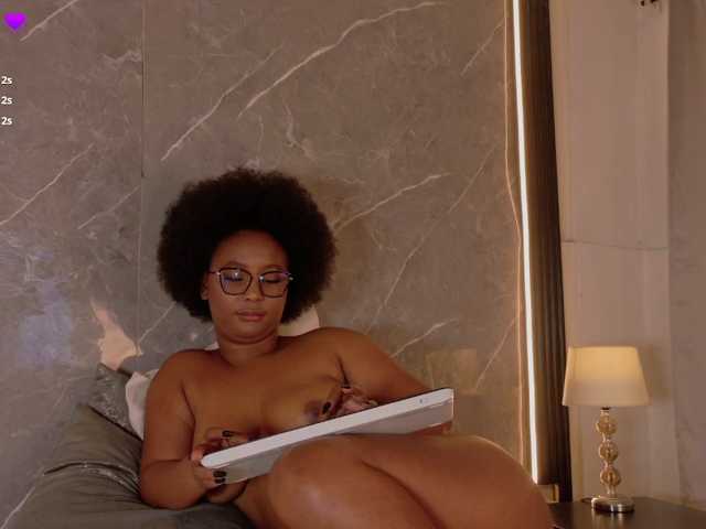 Rachellebony live cam on BongaCams
